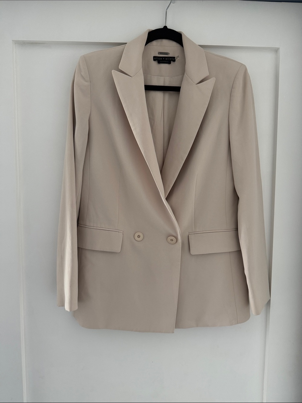 Alice + Olivia Crepe Double-Breasted Blazer